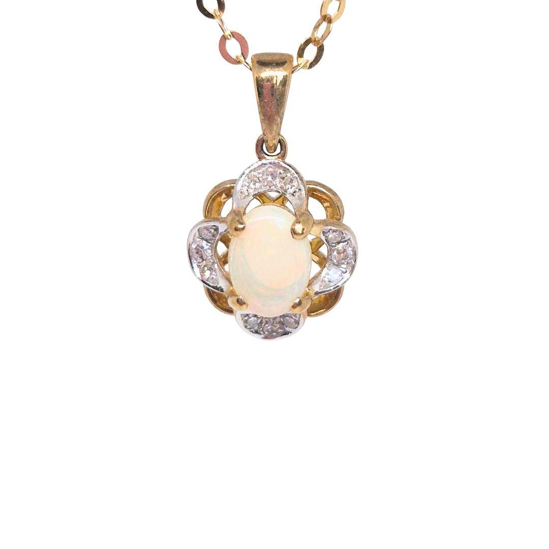 Vintage Opal & Diamond Flower Pendant – 9ct Gold